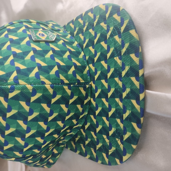 2016 Official Brazil Olympics NWOT Metal Pin Adorned  Adjustable Hat (Imported) - Picture 3 of 8